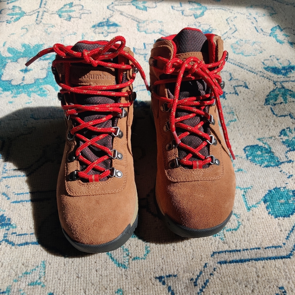 Newton Ridge Plus Waterproof Hiking Boots NWOT